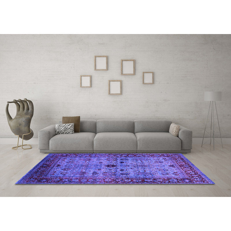 Oriental Indoor Rug, Round 3'