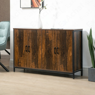 Buffet de style industriel avec tablettes réglables