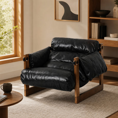 Large fauteuil d'appoint rembourré en similicuir avec structure en bois massif
