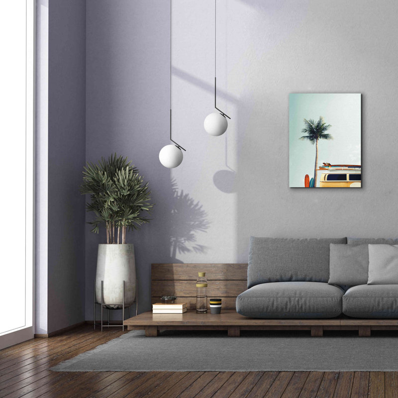 «Surf Bus Yellow» par Design Fabrikken, estampe numérique sur toile, H 34 po x l 26 po x P 1,5 po