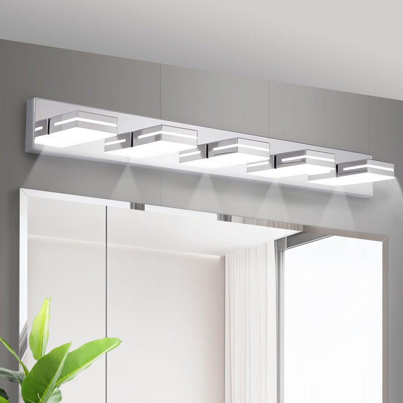 Luminaires de salle de bain Modern, 5 lumières, H 5,1 po x l 40,6 po x P 4,3 po, Chrome