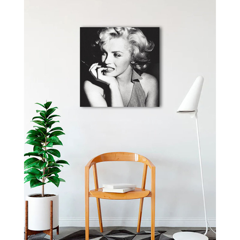 Marilyn Monroe - assis - reproduction de photo sur, H 12 po x l 12 po x P 1,25 po, Toile tendue