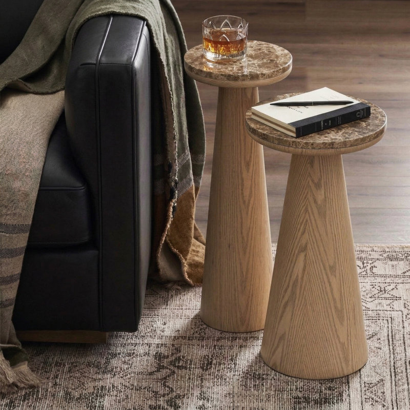  Table de bout ronde moderne de 20 po avec plateau en marbre véritable et placage de chêne Otterburn, Brown Top/Oak Base