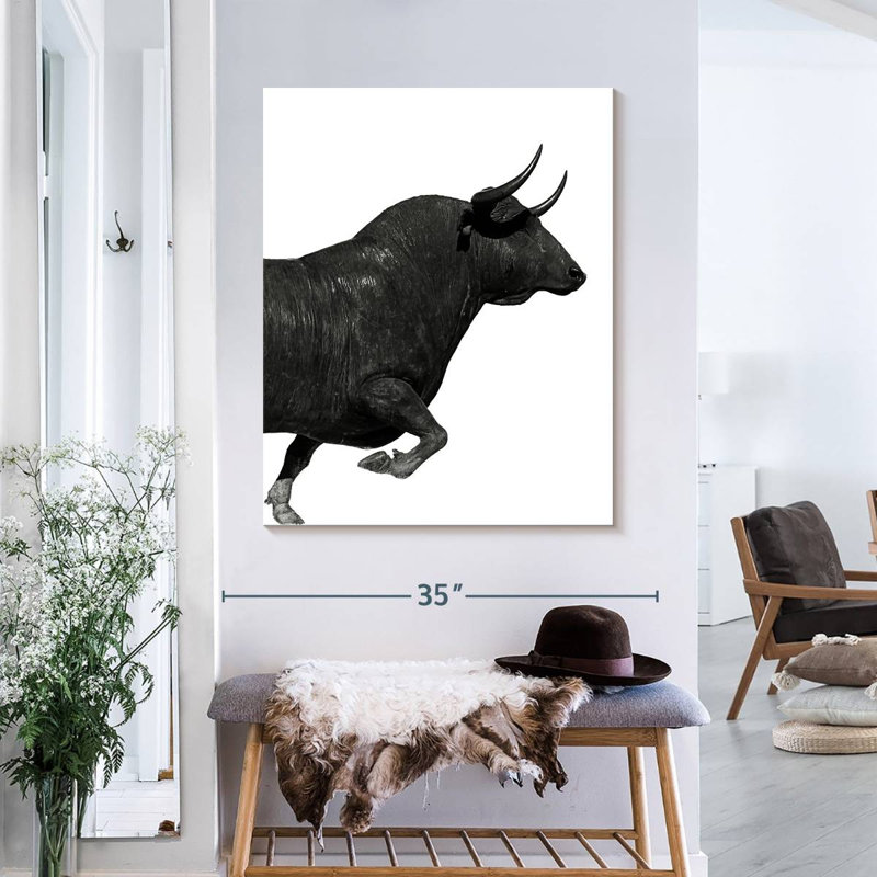 «Charging Black Bull» sur toile, H 35 po x l 28 po x P 1,25 po