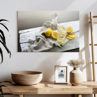 Yarlin Rustic Lemon Water