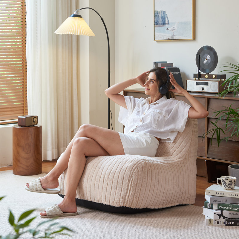 Fauteuil à billes en forme de coquillage, Fausse fourrure crème