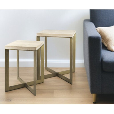 Ensemble de deux tables gigognes carrées en bois massif et métal