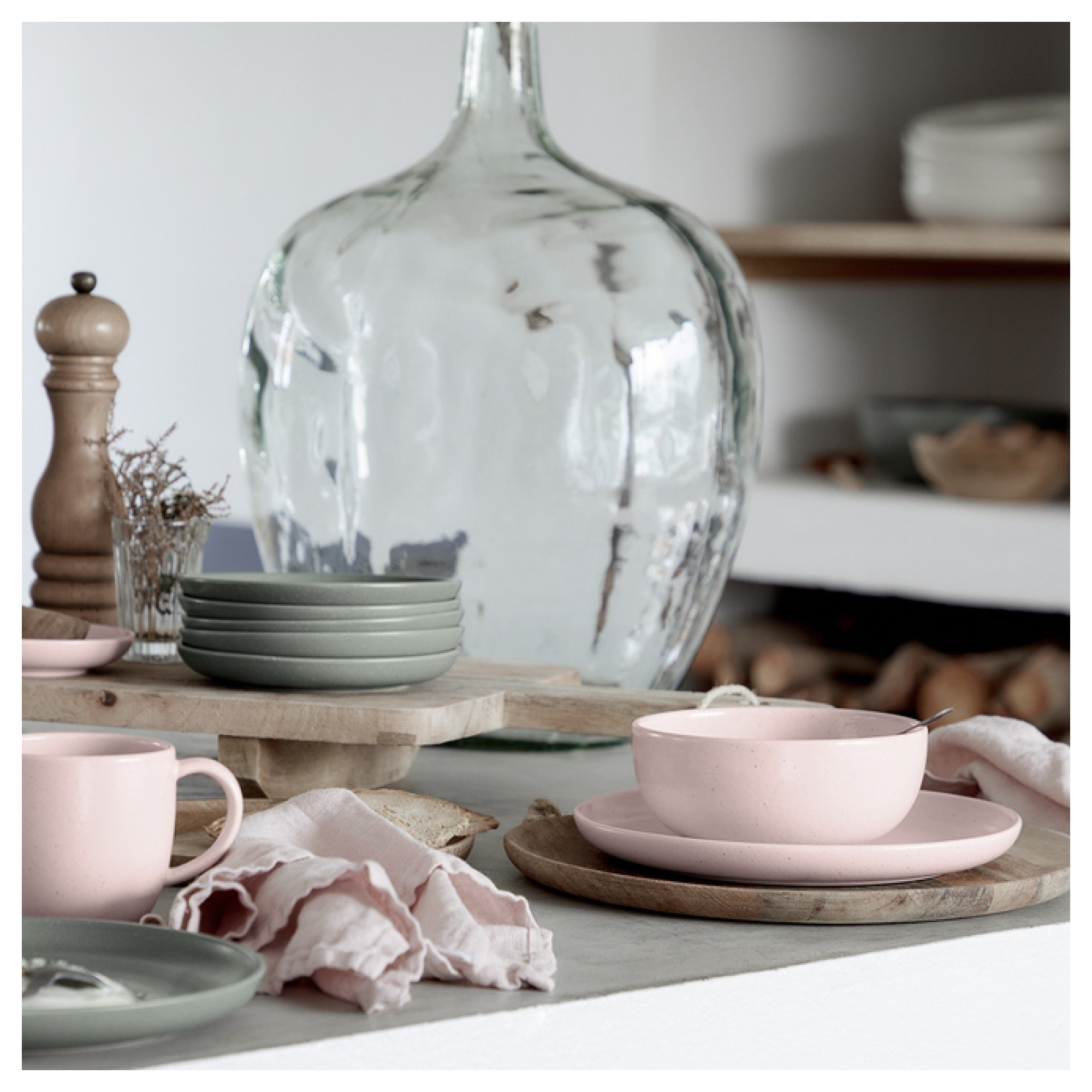 Casafina Pacifica Handmade Fine Stoneware Dinnerware Set, Marshmallow