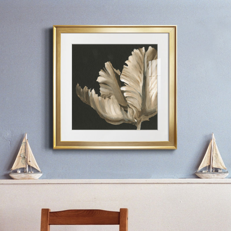 «Classical Blooms II», reproduction encadrée de qualité supérieure - prête à être accrochée, Cadre doré