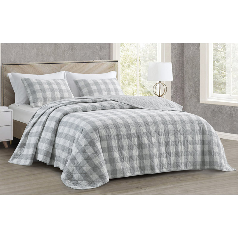 Pre-Washed Cotton Plaid Lightweight Reversible Quilt Set, Queen Quilt + 2 Standard Shams, Gray/White