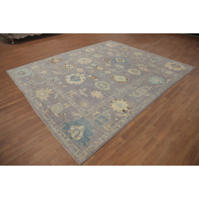 Tapis à motif floral Oushak