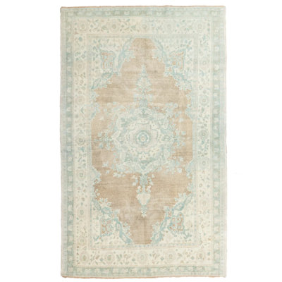 Vintage One-of-a-Kind 4'5" X 7'4" 1990s Wool Area Rug Cream