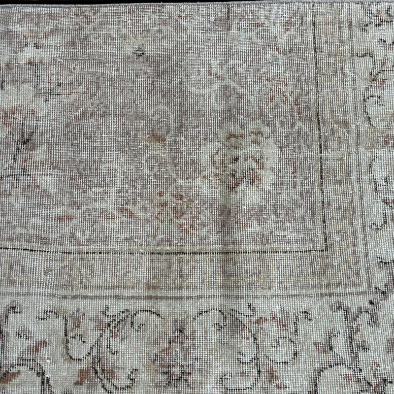 Small Turkish Rug in Antique Oushak Design for Entryway Featuring Geometric Patterns in Earthy Brown Tones – Exquisite Addition to Any Home Décor