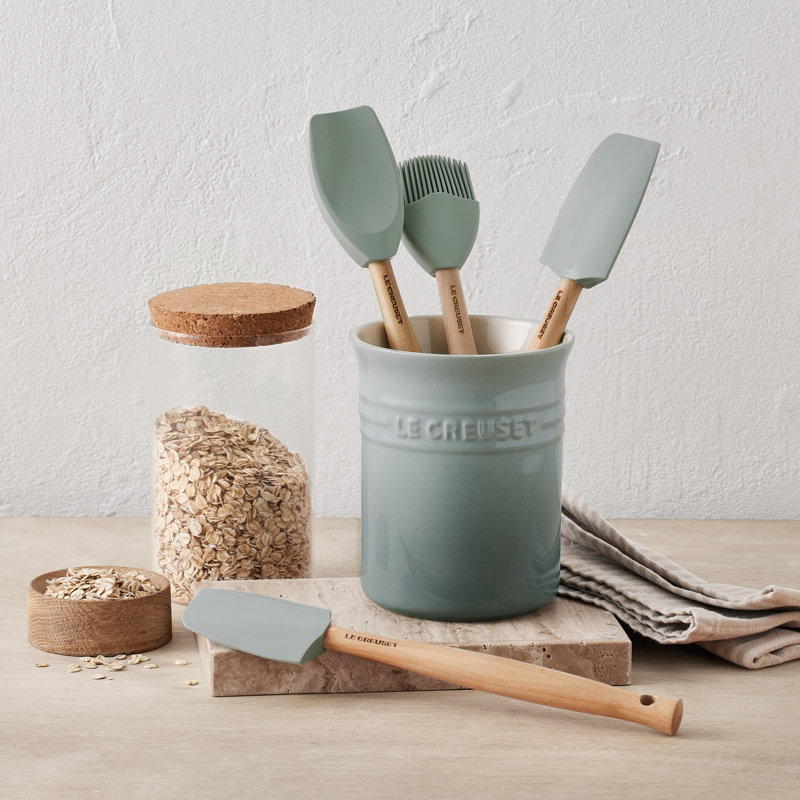 Le Creuset Craft Spatula, 5.8cm W x 28.5cm L, Sea Salt