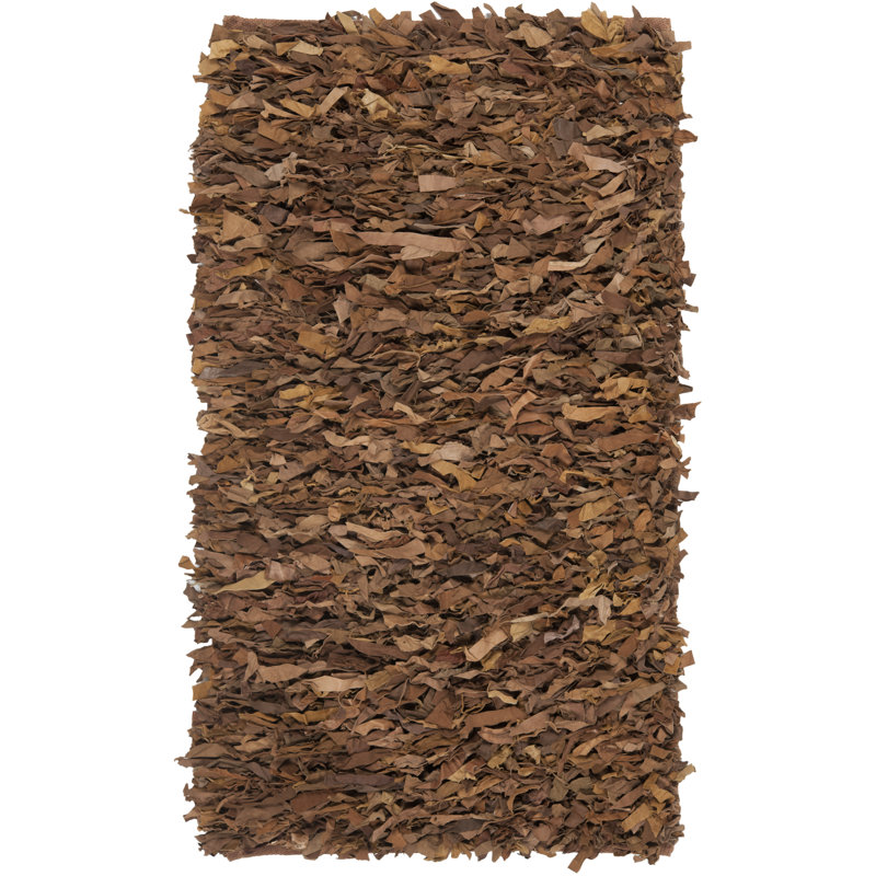 Tapis brun en cuir à poils longs tissé à la main, 2'3" x 4'