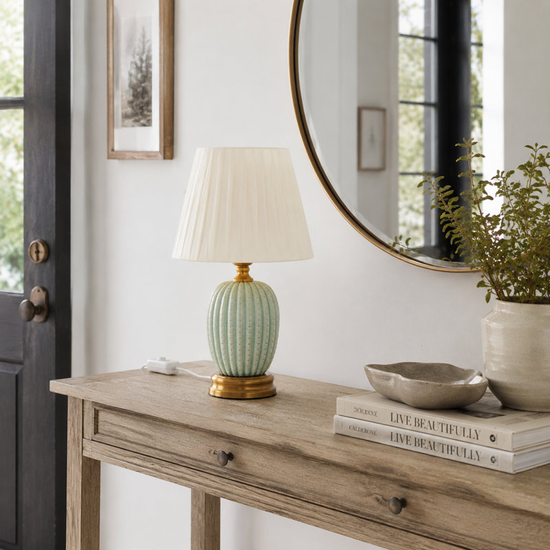 Lampe de chevet en céramique verte 16,3 po avec abat-jour en tissu beige, base dorée et interrupteur en ligne