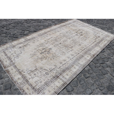 Grand grand tapis tribal turc rétro en brun - idéal pour les salles à manger et les thèmes de décor antique
