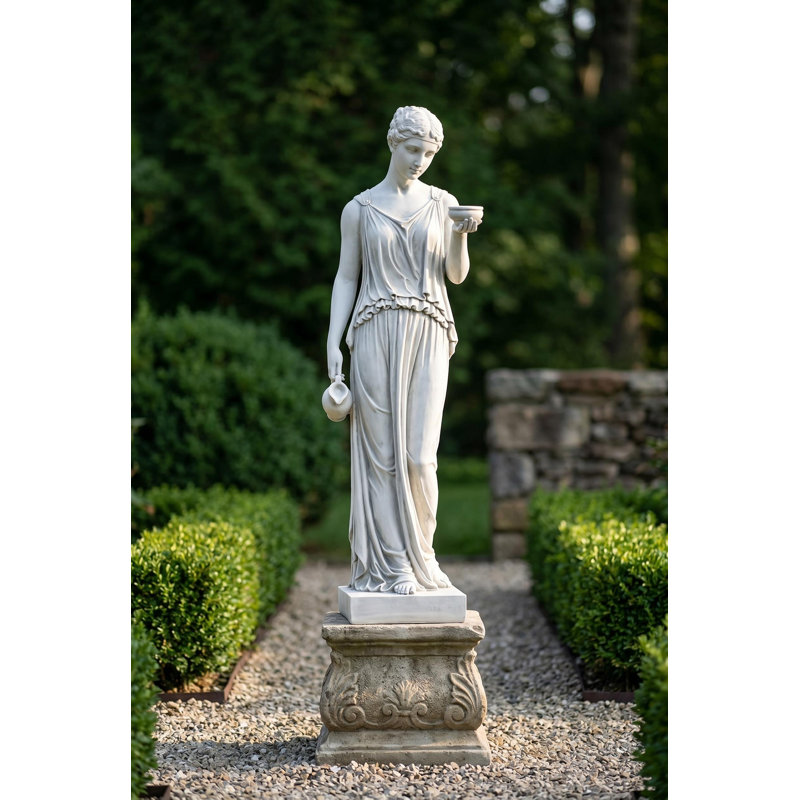 Statue la déesse de la jeunesse Hebe, H 32 po x l 10,5 po x P 8,5 po