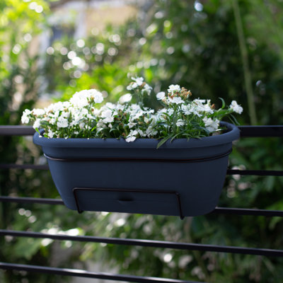 Boîte à fleurs ovale pour l'intérieur et l'extérieur avec support suspendu en métal Lucca