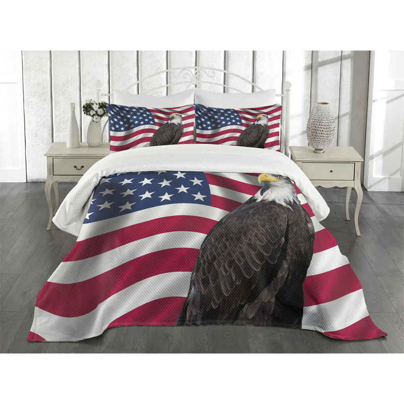 Patriotic Eagle and Flag Queen Bedspread Set in Multicolor