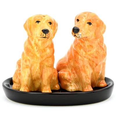 SALT AND PEPPER SHAKER Golden Retriever and black ceramic tray