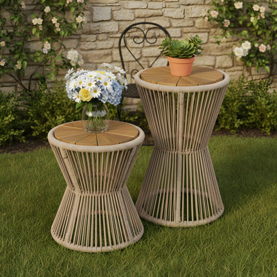 Table d'appoint d'extérieur Scott Living Nara Beige en bois d'acacia et corde tissée, ensemble de 2