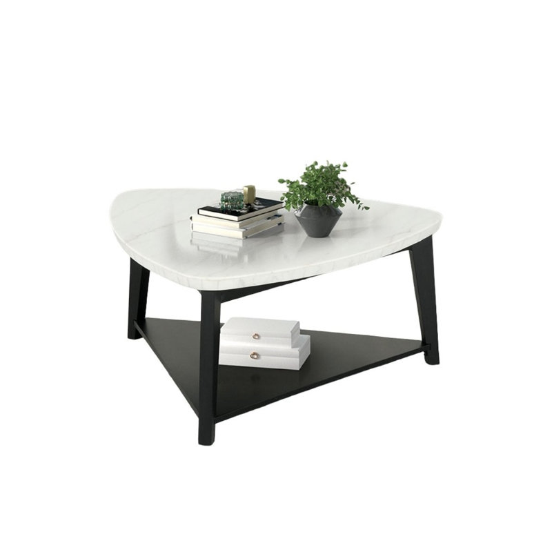 Table basse triangulaire contemporaine avec plateau en marbre et tablette inférieure - finition noire et blanche