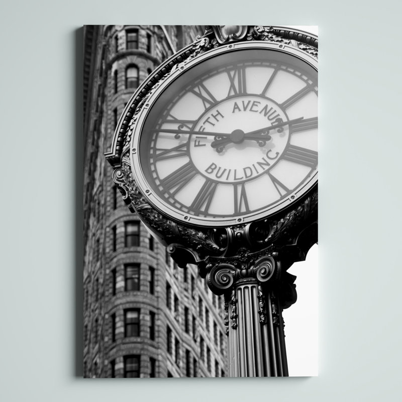 «City DetaIIs III», photographie sur toile, H 48 po x l 32 po
