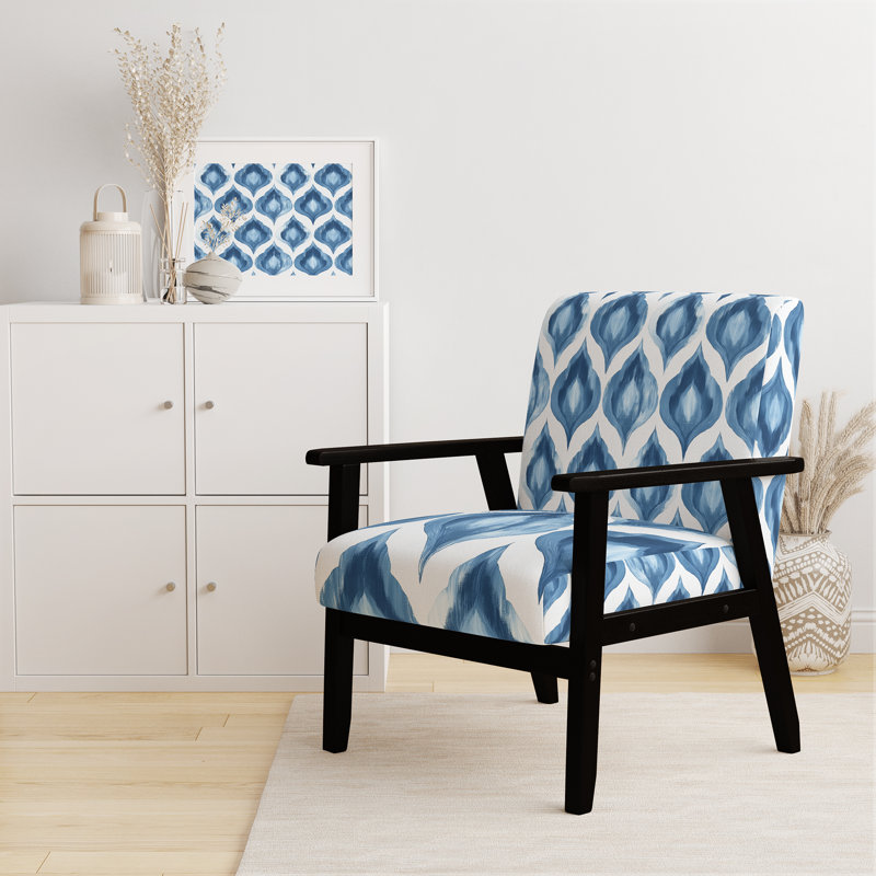 Chaise rembourrée moderne avec accoudoirs bleus et blancs Ikat, Accoudoirs carrés noirs