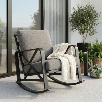 Chaise berçante d'extérieur avec coussins Chair Chaise berçante d'extérieur avec accoudoirs en bois