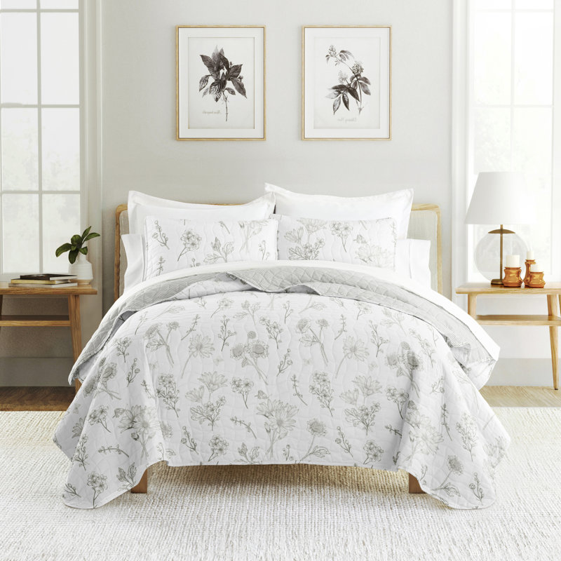 Full Gray Reversible Microfiber Quilt Set with Floral Pattern