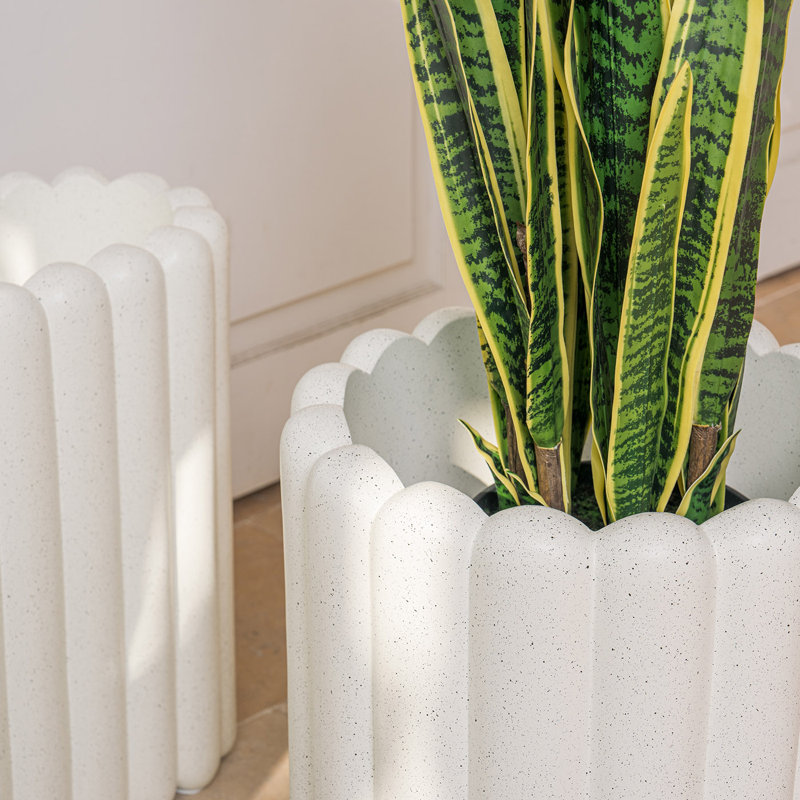 Jardinière Robinet de 16 pouces de hauteur, Blanc