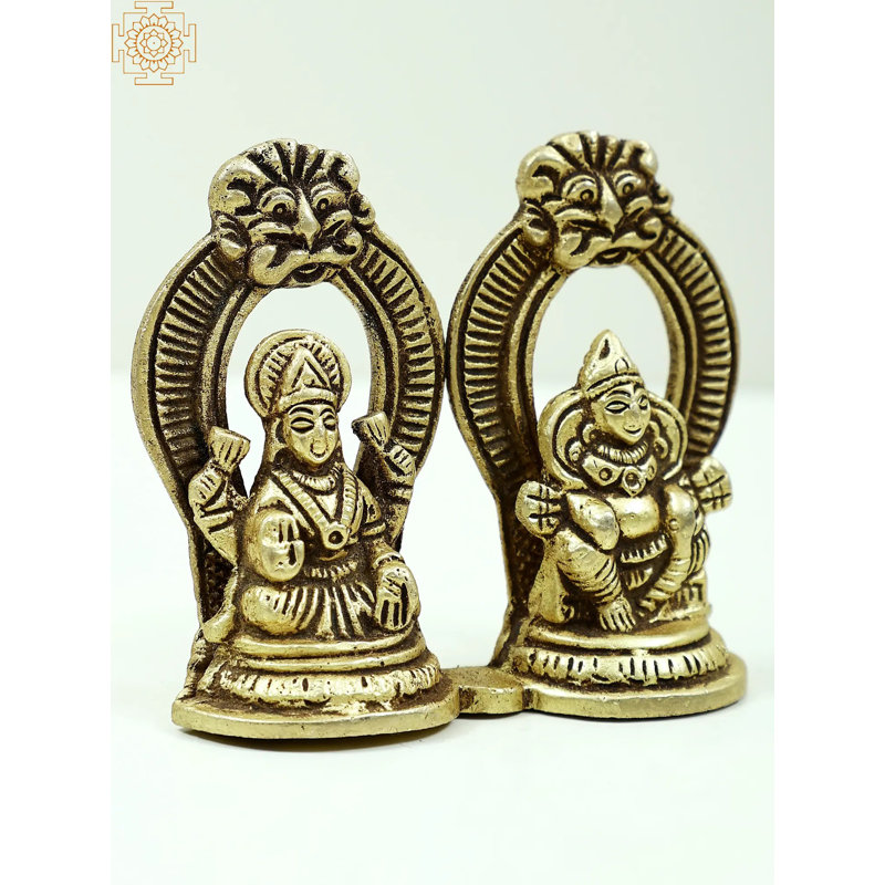 Statue de déesse de Lakshmi et de lord Kuber de 2 po en laiton - divinités indiennes assises faites à la main sur piédestal pour une décoration spirituelle