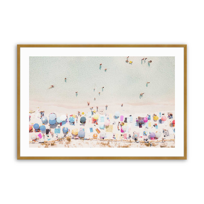 Imprimé plage et parasol, Cadre doré poli, H 25,25 po x l 37,25 po x P 1,25 po