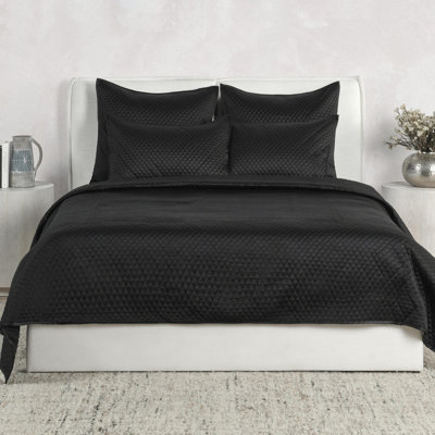Winthrop Diamond Quilt