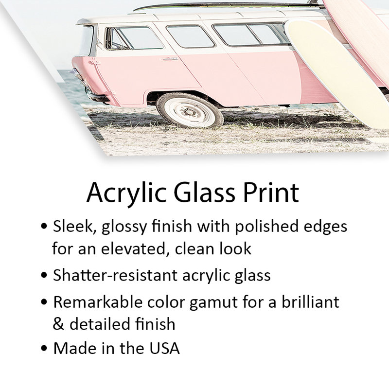 Kombi rose avec planches de surf, impression sur verre acrylique