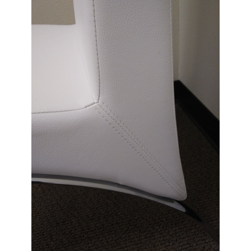 Chaise d'appoint rembourrée Byrden, Blanc