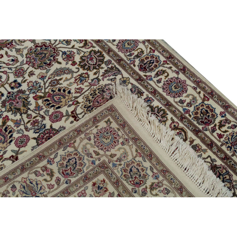 Tapis ivoire noué à la main de haute qualité