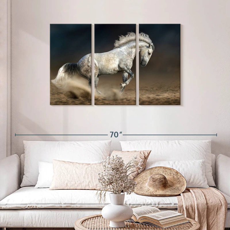 Cheval andalou en mouvement, H 28 po x l 45 po