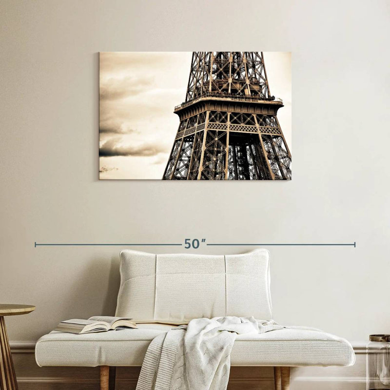 Lilie Eiffel Retro Shot, 24" H x 36" W