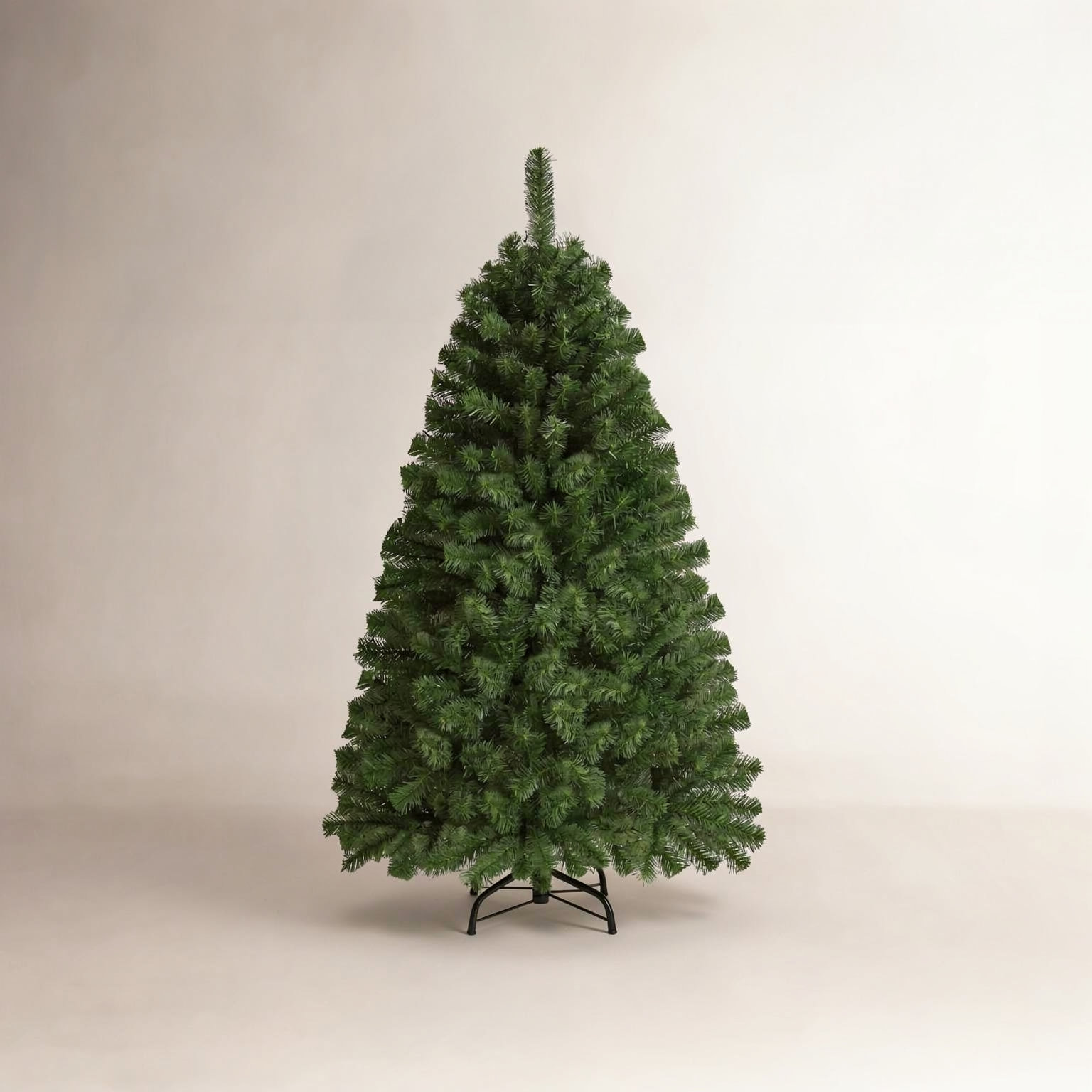 Nyle Spruce Christmas Tree, 4.5 ft.