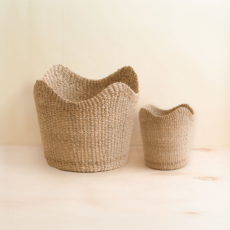 Small Scallop Basket, Cream