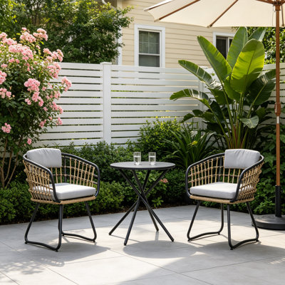 Ensemble bistro 3 pièces pour l'extérieur - Ensemble bistro de patio confortable en osier tissé à la main et structure en acier antirouille, 2 chaises + 1 table pour balcon et jardin