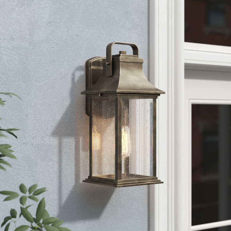 Lanterne murale d'extérieur à 1 ampoule Sereia, Bronze, H 16,75 po x l 7,25 po x P 8,25 po