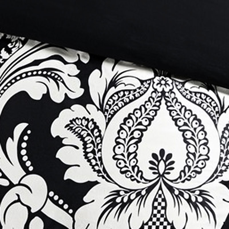Édredon pour grand lit 7 pièces - noir. Motif élégant en coton. Rembourrage. 2 taies décoratives, 3 coussins, 1 édredon, . Grandes pièces lavables à la machine. Remplir. Literie décorative facile d'entretien