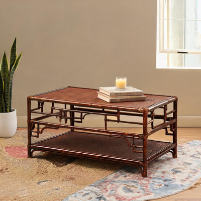 Table basse avec tablette ouverte et finition simili tortue, rectangulaire, L 28 po x l 41,9 po H 18,5 po, rotin naturel, brun ton bois