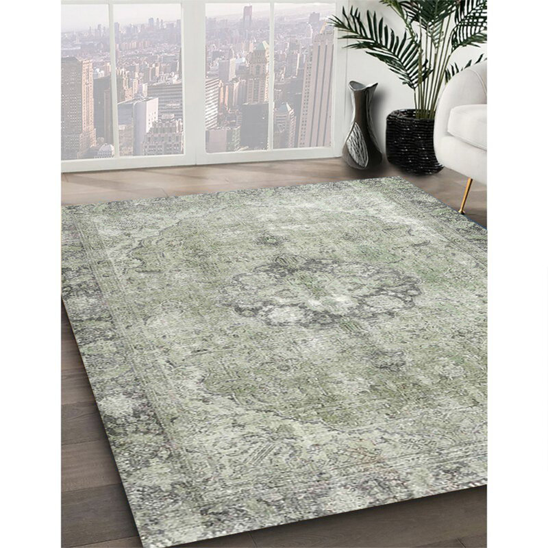 Aizhan Oriental Indoor Rug, Square 4'
