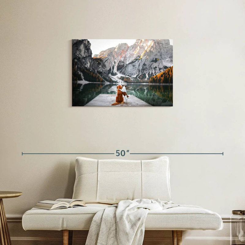 Ravi sur la jetée du lac Braies, H 20 po x l 30 po