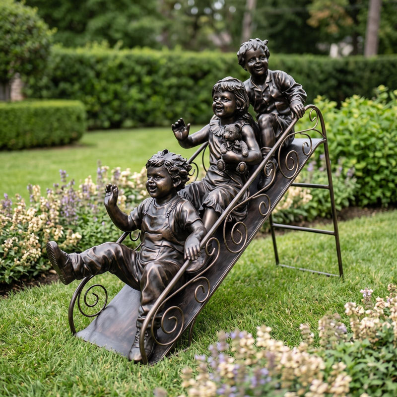 Statue glissade vers l'été