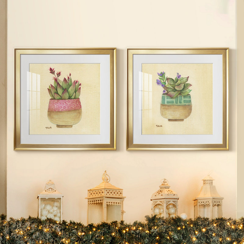 «Flowering Succulent I», ensemble de 2 reproductions d'art, H 17,5 po x l 35 po x P 1,5 po, Papier encadré doré, Blanc